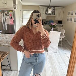 Universal thread crochet cropped sweater